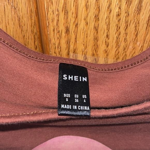 Brown “California dreams” cropped tee - Picture 2 of 2